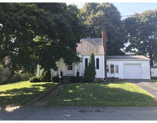 55 Hemlock St, Somerset, MA 02726