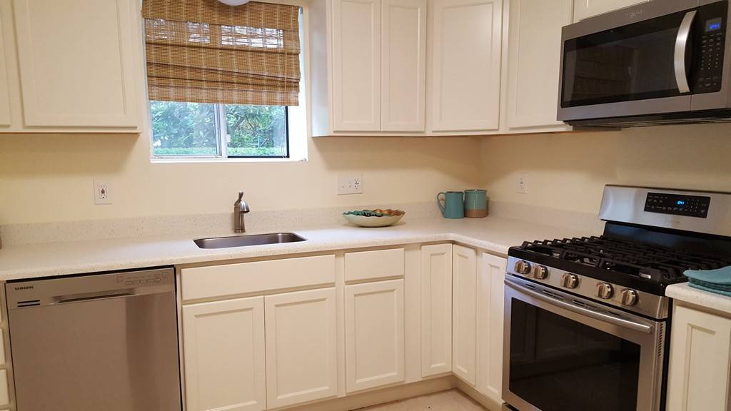 Dracut, MA 01826,100 Merrimack Ave #116