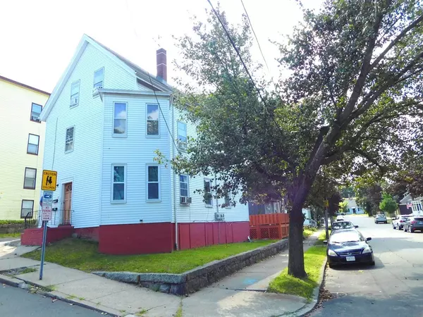 26 Oneida St, Lynn, MA 01902