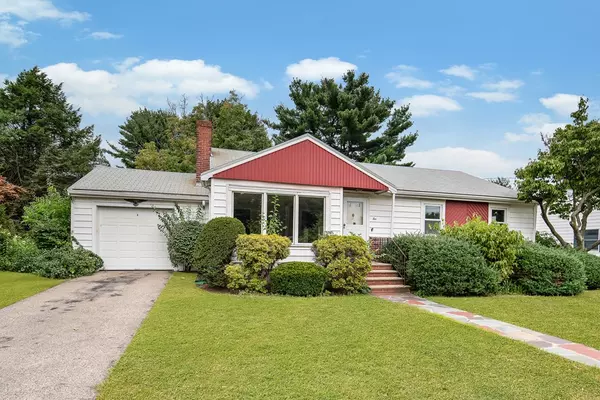 10 Wadsworth Rd, Arlington, MA 02476