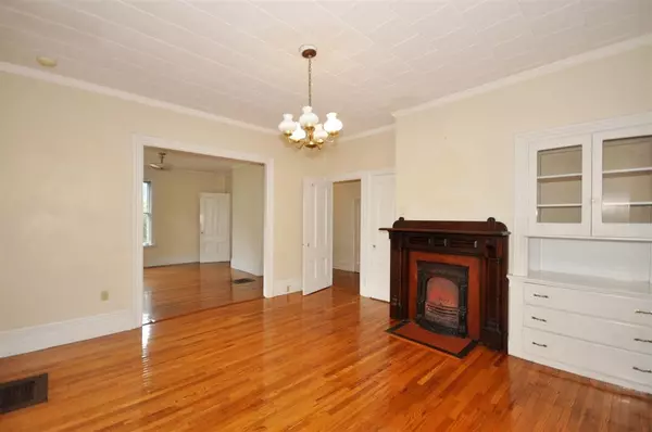 Arlington, MA 02474,211 Mystic St