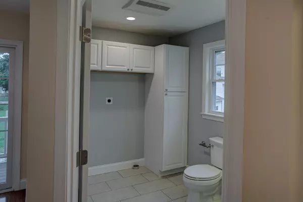 Taunton, MA 02780,77 Oak St