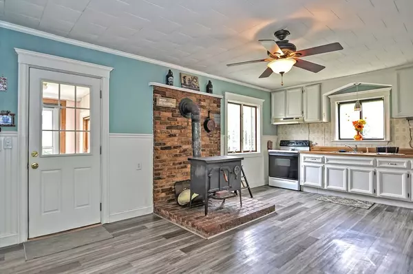 Milford, MA 01757,11 Elm Street