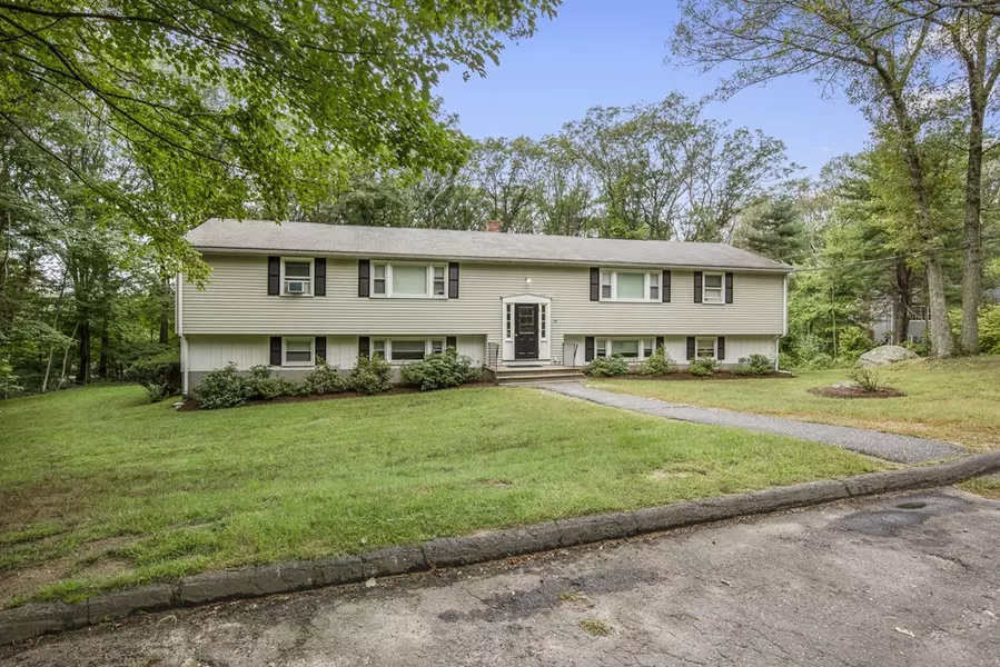 128 Cheryl Ln, Holliston, MA 01746