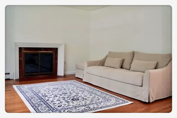Woburn, MA 01801,66 Wood St