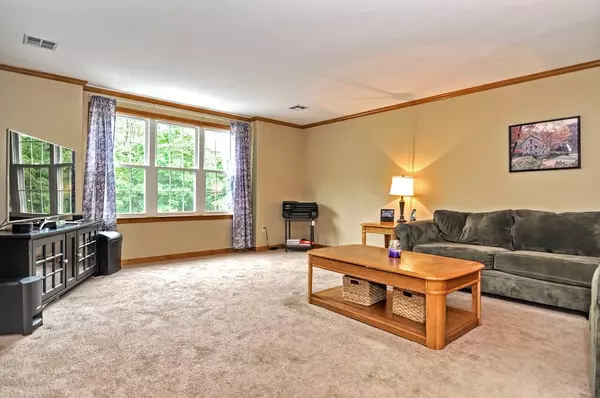 Northbridge, MA 01588,76 Arthur Dr #76