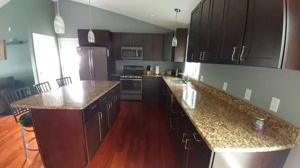 Palmer, MA 01009,3027 Thorndike