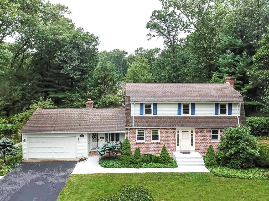 96 Shady Side Dr, Longmeadow, MA 01106