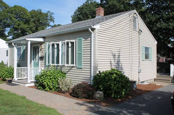 Bourne, MA 02532,6 Birch St