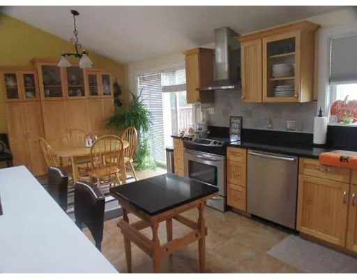 Somerset, MA 02726,131 Anchor Dr