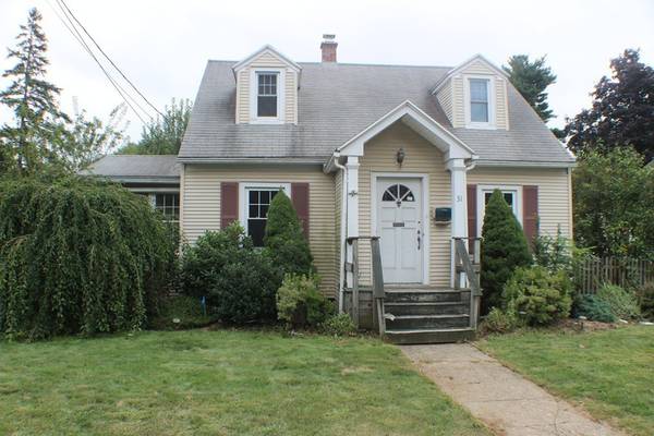 31 Elm St, East Longmeadow, MA 01028