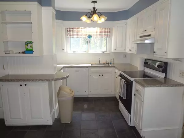 Plymouth, MA 02360,196 Summer Street