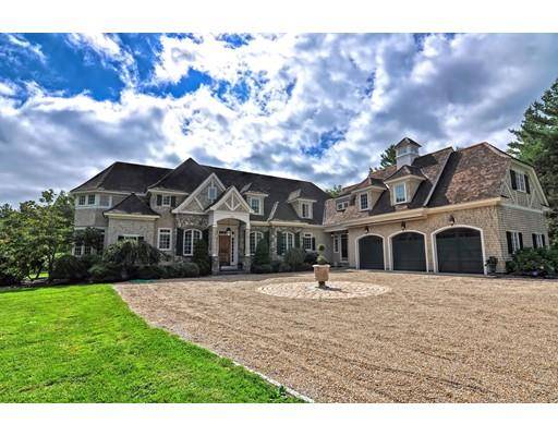 4 Stone Bridge Ln, Milton, MA 02186