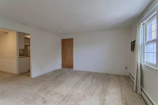 Beverly, MA 01915,40 Railroad Ave. #12