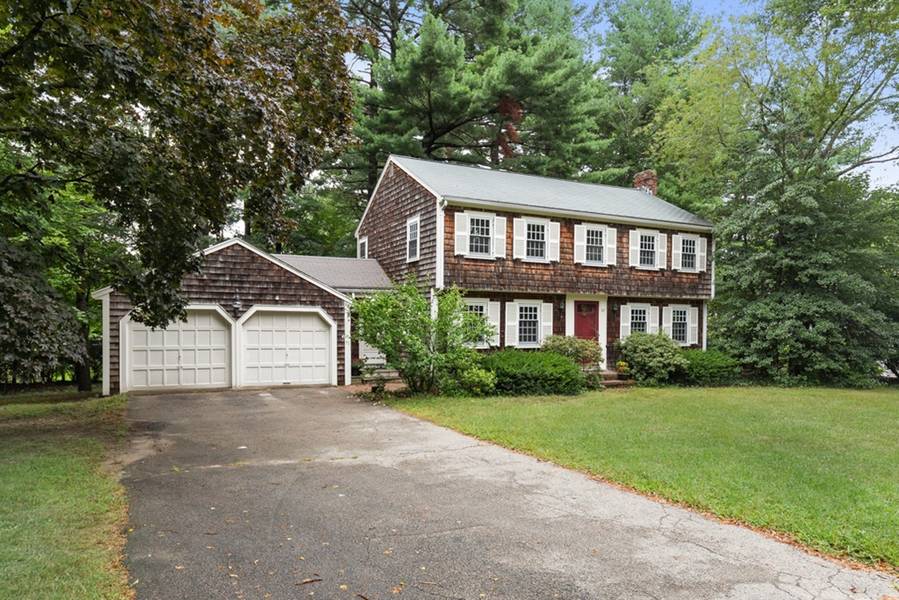 27 Brewster Rd, Hingham, MA 02043