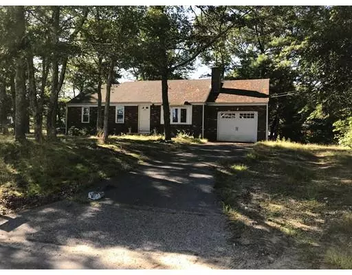 225 James Cir, Mashpee, MA 02649