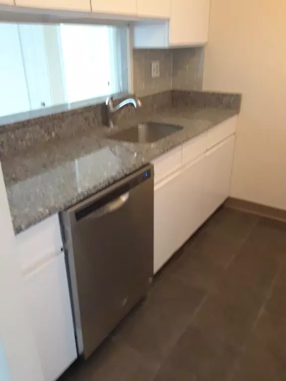 Fall River, MA 02720,750 Davol St #120