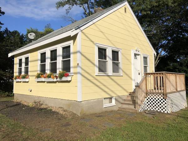 90 Main St, Lakeville, MA 02347