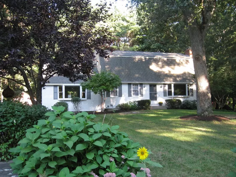 27 Lantern Lane, Mansfield, MA 02048