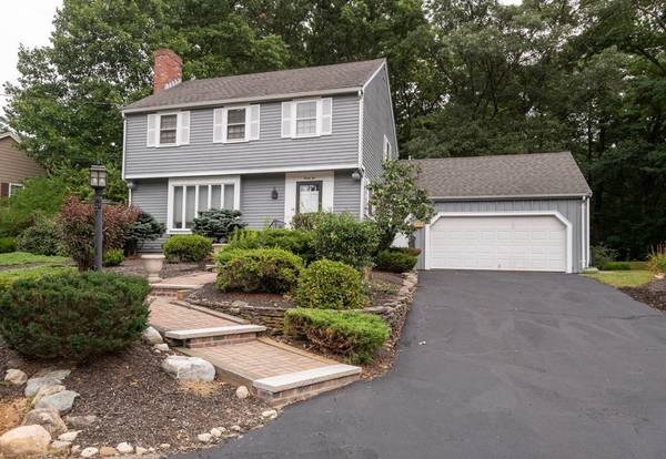 32 Daventry Court, Lynnfield, MA 01940