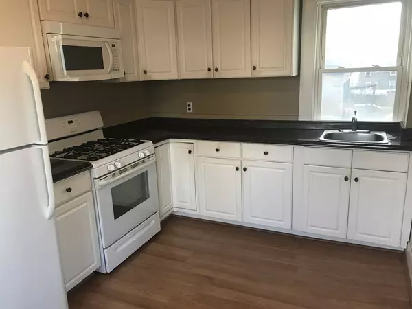 Beverly, MA 01915,32 Pond St