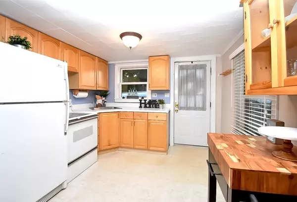 Westford, MA 01886,5 Hill St