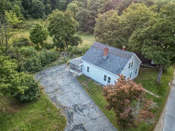 218 Richardson Rd, Fitchburg, MA 01420