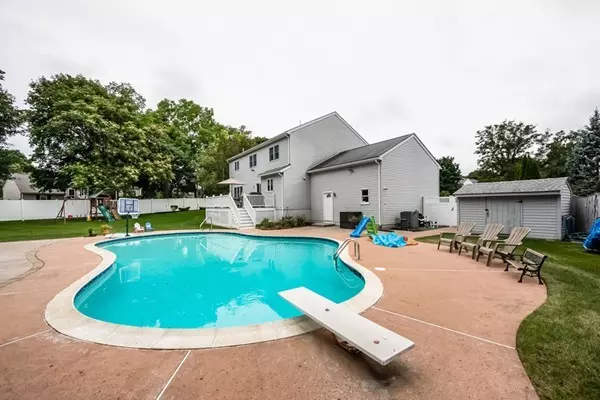 Beverly, MA 01915,7 Moore Circle