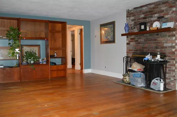 Hamilton, MA 01982,18 Norman Rd