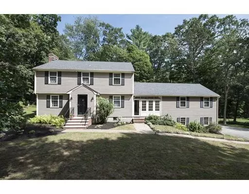 4 Roberts Rd, Boxford, MA 01921