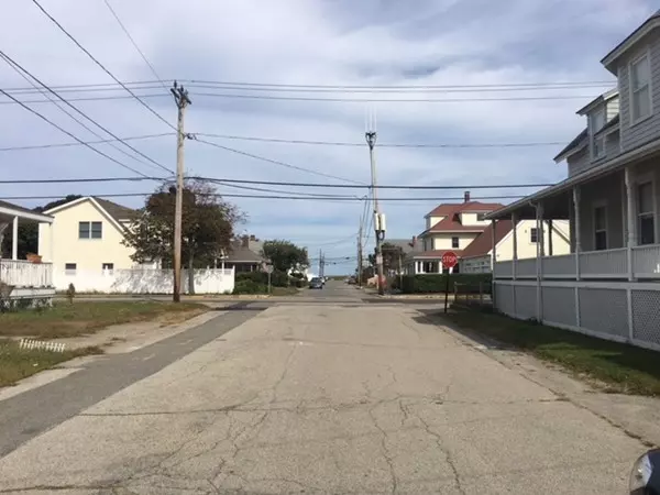 Hull, MA 02045,49 J St