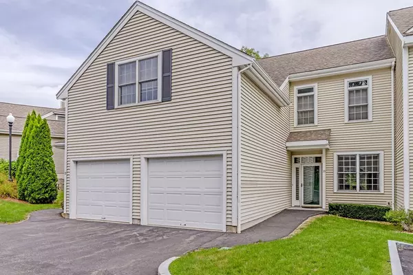 35 Evergreen Cir #35, Canton, MA 02021