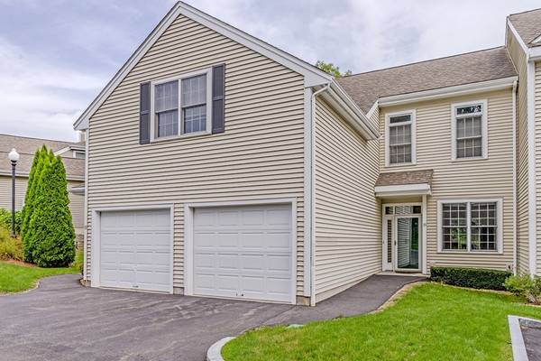 35 Evergreen Cir #35, Canton, MA 02021