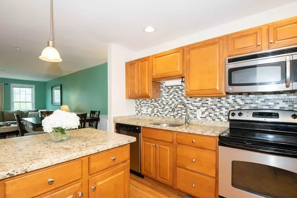 Peabody, MA 01960,1 Drake Way #7