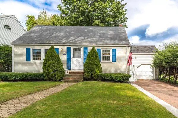 200 W Shore Dr, Marblehead, MA 01945