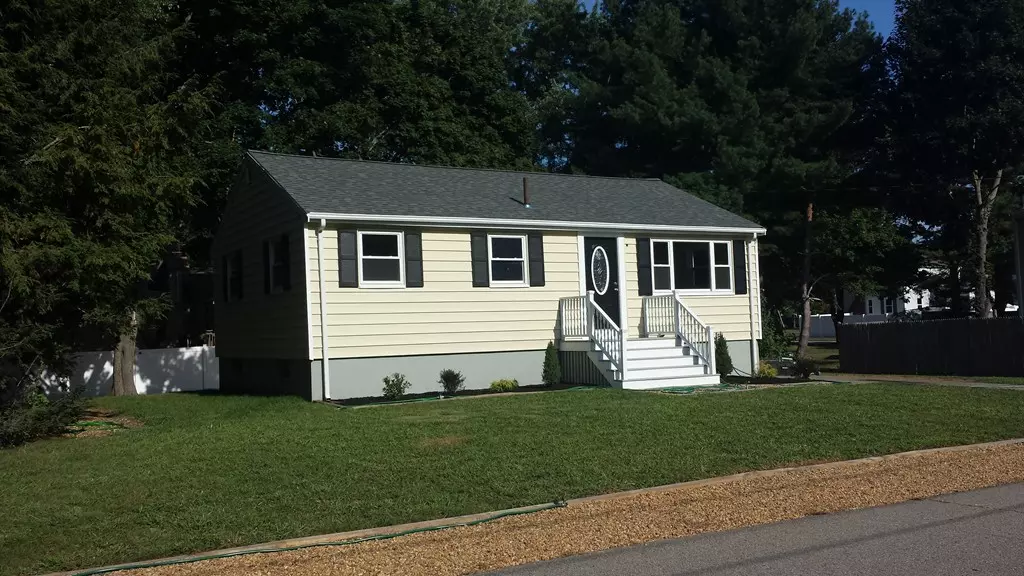 42 Moncrief Rd, Rockland, MA 02370