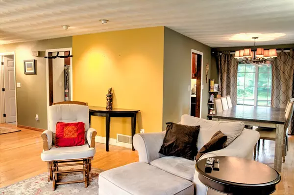 Chelmsford, MA 01824,15 Muriel Rd