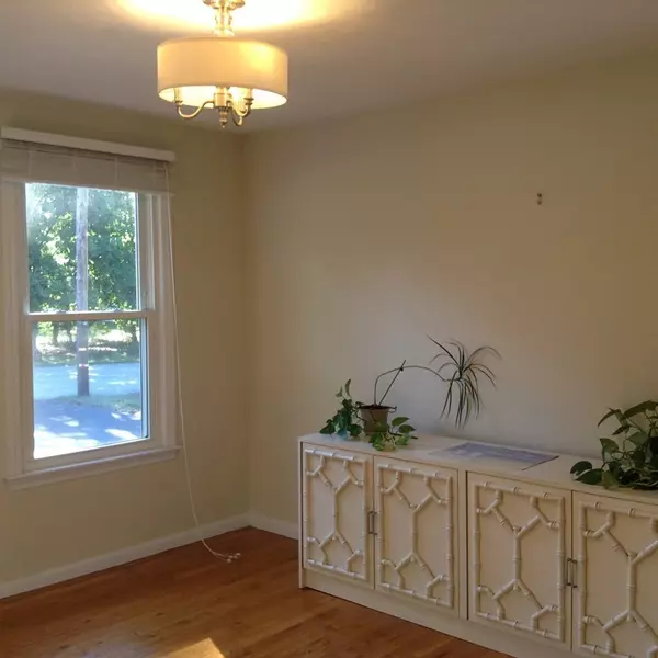Framingham, MA 01702,27 Stonybrook Rd