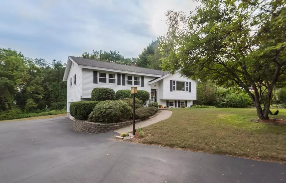 8 Apollo Circle, Andover, MA 01810