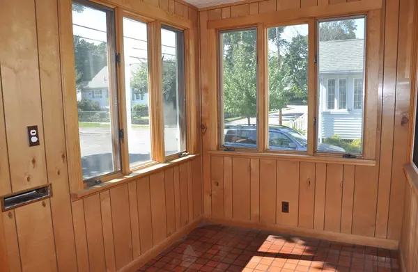 Arlington, MA 02474,40 Michael St