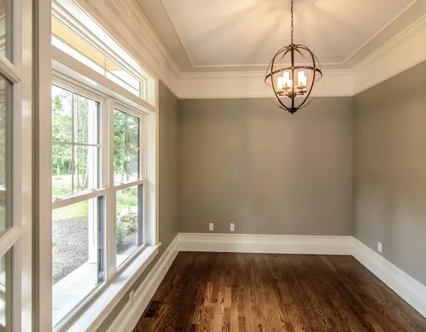 Southborough, MA 01745,52 Oak Hill Road