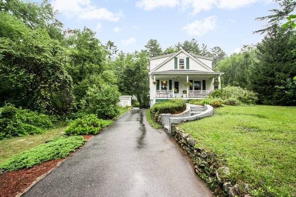 56 W Main St, Upton, MA 01568