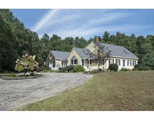 5 Powow Cove Ln, Amesbury, MA 01913