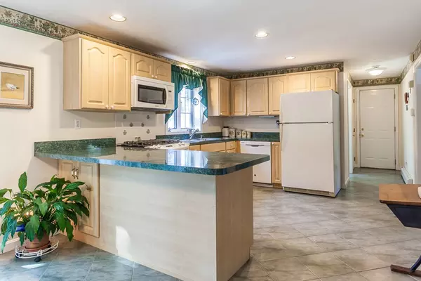 Mashpee, MA 02649,99 Dover Rd