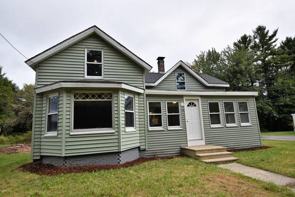 93 Woodlawn St, Winchendon, MA 01475