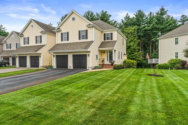 1 Stagecoach Ln #1, East Bridgewater, MA 02333