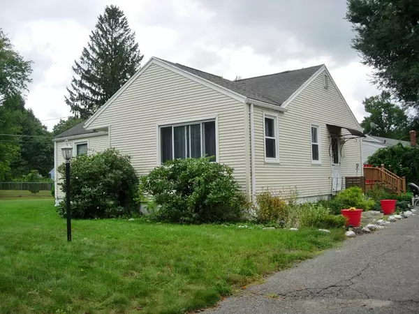 21 Cherokee Dr, Springfield, MA 01109