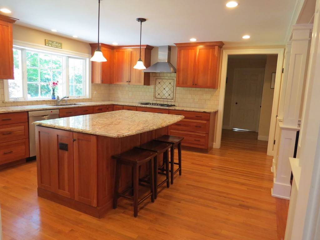 Weston, MA 02493,30 Aberdeen Rd