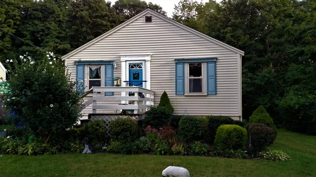 50 Ward Ave, Rockland, MA 02370