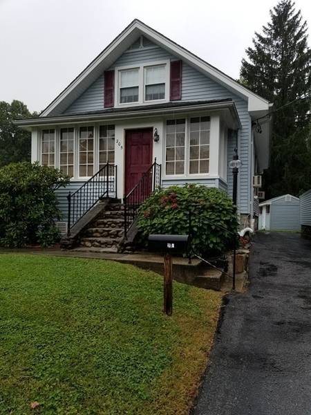 205 Brattle St, Holden, MA 01520